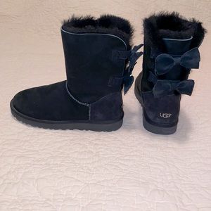 UGG MEILANI Bow Boots, Womens US sz 8, Black, GREAT condition, rarely worn